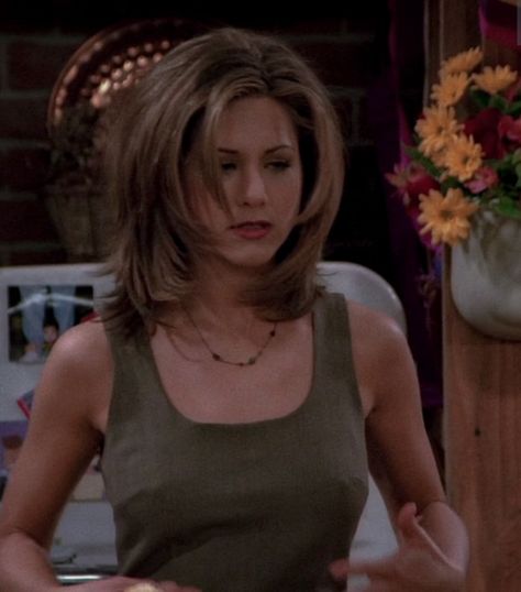 Rachel Green Haircut Season 1, Rachel Green Haircuts, Friends Fits, Rachel Green Hair, Aniston Hair, Rachel Haircut, Rachel Hair, Jeniffer Aniston, Rachel Green Style