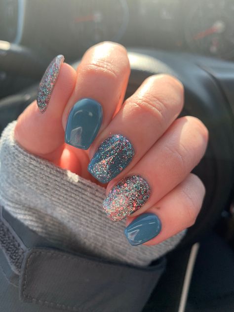 Dark Teal And Burgundy Nails, Teal New Years Nails, Navy And Teal Nails, Nails With Teal Dress, Dark Teal And Silver Nails, Teal And Gray Nails, Teal And Rose Gold Nails, Copper And Teal Nails, Grey And Teal Nails