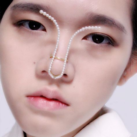 this subversive designer is making nose jewellery happen - i-D Conceptual Jewelry, Face Jewelry, Elephant Pendant Necklace, Face Jewellery, Nose Clip, Face Jewels, Necklace Extender, Semi Precious Jewelry, Nose Jewelry