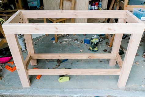 How to build a DIY outdoor console table with a cement tabletop - If Only April Build A Simple Table, 2x4 Outdoor Table, Outdoor Console Table Diy, Diy Outdoor Buffet Table, Outdoor Buffet Tables Diy, Diy Sideboard Table, Diy Outdoor Console Table, Patio Console Table Outdoor, Outdoor Console Table Patio Diy