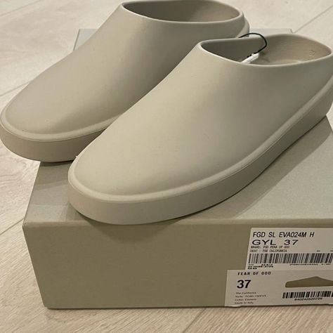 FEAR OF GOD CALIFORNIA SLIDES IN CEMENT SIZE 5 / 37  IN CEMENT Fear Of God Slides, Fear Of God California, Slides Outfit, Slippers Shoes, Fear Of God, Modern Lifestyle, Slipper Shoes, Slip On Shoes, Slip On Sneaker