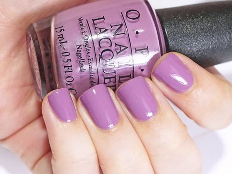 Opi One Heckla Of A Color, Opi Fall, Christmas Nail Art Easy, Welcome Christmas, Mauve Nails, Opi Nail Colors, Pretty Christmas Trees, Gold Nail Polish, Christmas Manicure