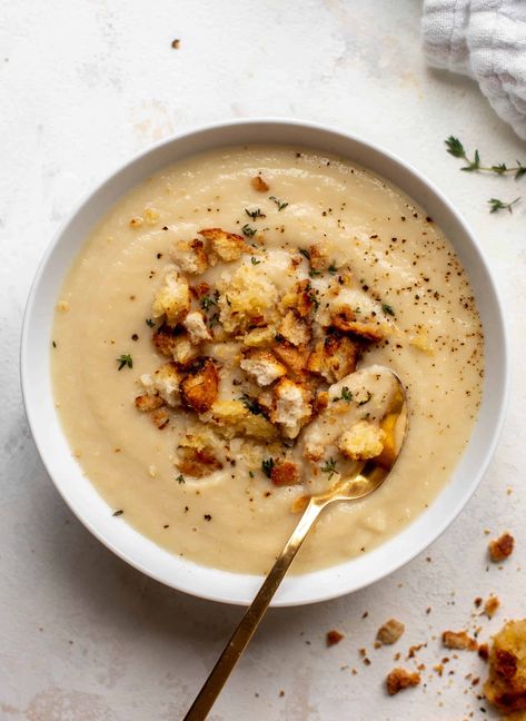 Slow Cooker Cauliflower Potato White Bean Soup, Tofu Croutons, Soup Swap, Cannellini Beans Soup, Beans Soup, Vegetable Soups, Vegetarian Soups, Soup Ideas, Roasted Cauliflower Soup