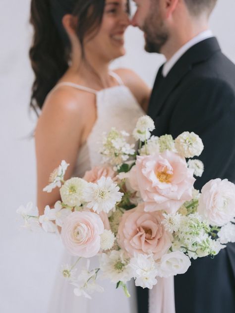 Blush Bride Bouquet Wedding, Blush Pink Peony Bridal Bouquet, Blush Modern Wedding, Blush Color Wedding Theme, Blush Pink Spring Wedding, Bridal Bouquet Spring Romantic, Light Pink And White Wedding Flowers, White And Pink Wedding Bouquet, Fall Pink Wedding