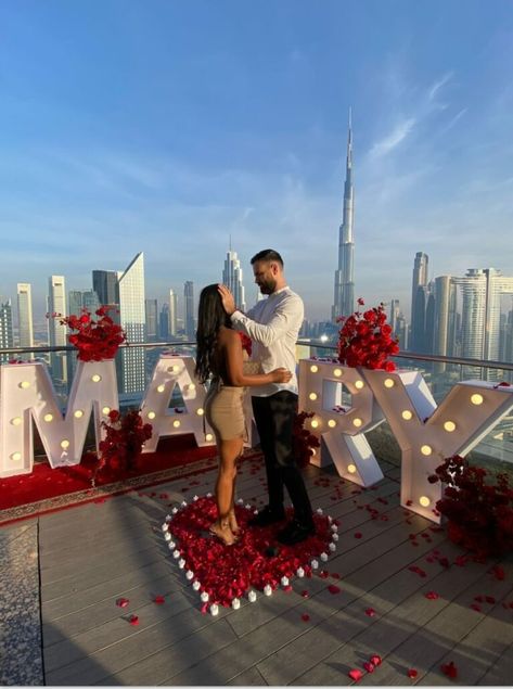 rooftop dubai proposal marry me Dubai Proposal, Private Proposal Ideas, Intimate Proposal Ideas, Private Proposal, Led Letters, Dream Proposal, Food Decor, Romantic Proposal, Magical Book