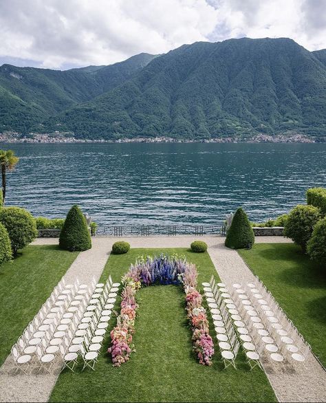 Dior Inspired Wedding, Ceremony Seating Arrangements, Villa Balbiano Wedding, Bella Bridesmaid Dresses, Geneva On The Lake, Vintage Classic Wedding, Gogo Girl, Wedding On Lake, Lake Ideas