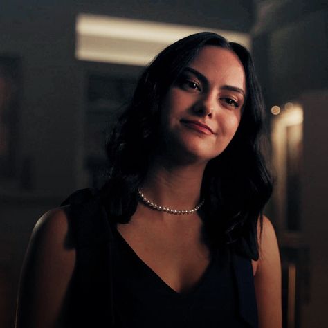 Veronica Lodge Aesthetic, Veronica Lodge Riverdale, Riverdale Season 2, Camila Mendes Veronica Lodge, Riverdale Veronica, Daniella Rose, Camilla Mendes, Avengers Girl, Cheryl Blossom Riverdale