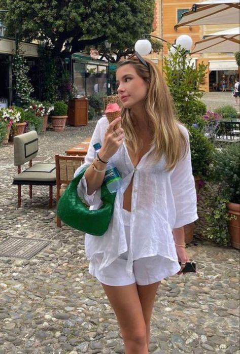 Summer European Fashion, European Fashion Summer, Fashion Europe, White Linen Top, Europe Fashion, Fashion Summer, European Fashion, Summer Style, Casual Outfits