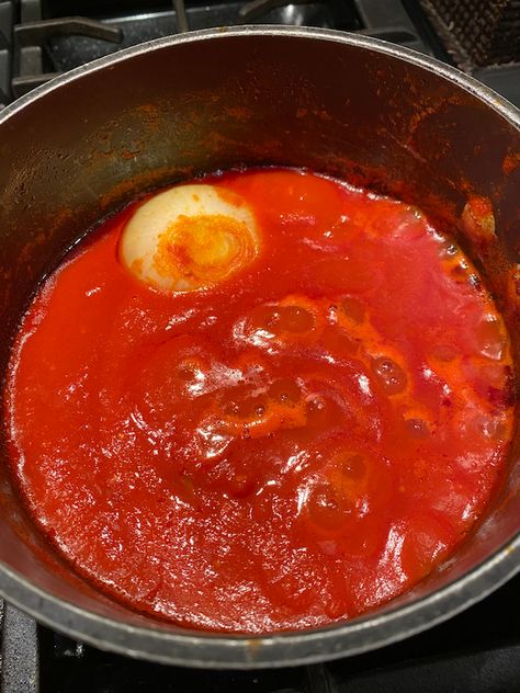 Tomato Sauce with Onion and Butter - Blythes Blog Tomato Butter Sauce, Marcella Hazan, Tomato Butter, Onion Sauce, Red Sauce, Ripe Tomatoes, Plum Tomatoes, Plated Desserts, Rigatoni