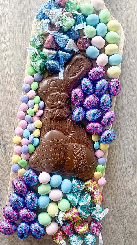 Easy Easter Candy Board 🐰 | Instagram  #easter #easterdessert #easterfood #easterideas #eastersnack #eastercandy Easter Candy Board, Candy Boards, Dessert Photos, Candy Board, Easter Snacks, Vision Board Manifestation, Easter Candy, Easter Dessert, Easter Brunch