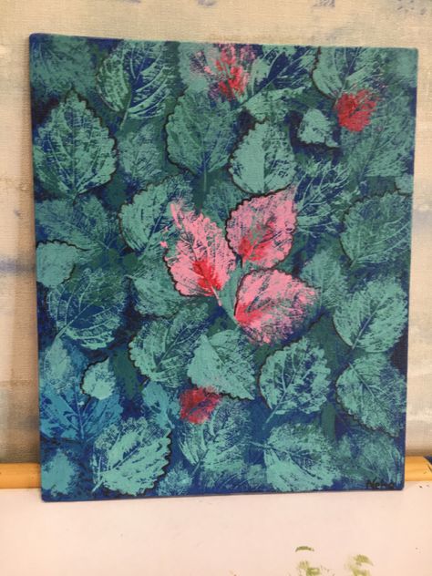 Colourful Leaves Painting, Leaf Print Painting, Painting With Leaves Leaf Prints, Leaf Printing Art Ideas, Leaves Painting Acrylic Leaf Art, Abstract Leaves Painting, Painting With Leaves, Painting Design Ideas, Leaf Print Art