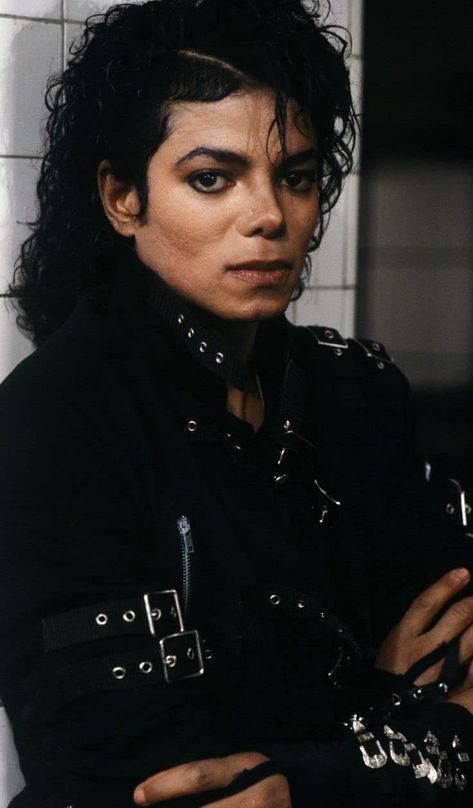 Michael Jackson 1987, Bad Michael, Michael Jackson Story, Mj Bad, Michael Jackson Bad Era, Hee Man, Michael Jackson Wallpaper, Jackson Bad, Michael Jackson Thriller