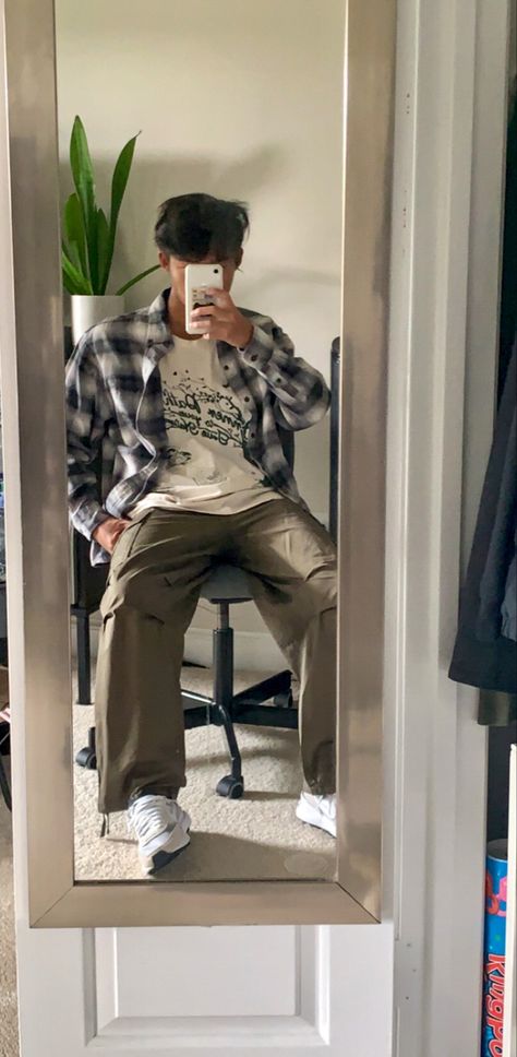 Fit inspiration for an outdoors aesthetic Cargo Pants And Flannel Outfit Men, Flannel With Cargo Pants, Flannel And Cargo Pants Outfits, Nike Waffle One Outfit Men, Nike Waffle Outfit, Waffle Pants Outfit, Nike Waffle One Outfit, Streetwear Flannel Outfit, Baggy Cargo Pants Outfit