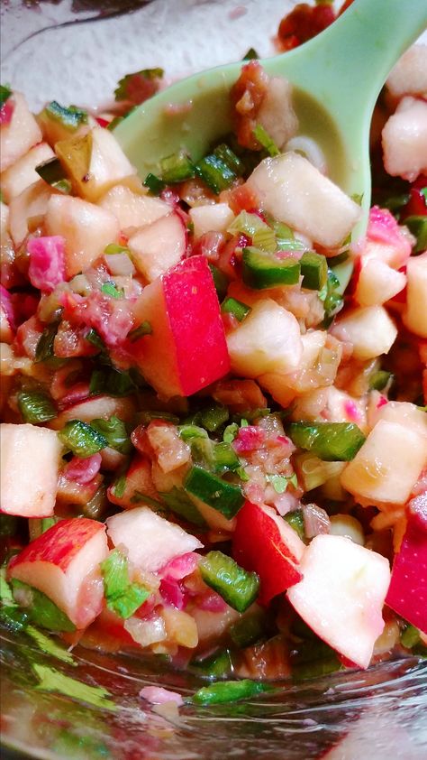 Rhubarb Dressing, Rhubarb Salsa Recipe, Rhubarb Salsa, Pickled Rhubarb, Zucchini Cornbread, Cucumber Salsa, Strawberry Salsa, Cheesy Zucchini, Paleo Salads