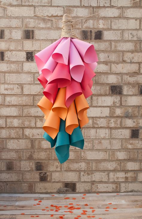 This DIY paper cone garland made into a centerpiece that will be the most stunning feature at any party, wedding or celebration. Cone Centerpiece, Hanging Centerpiece, Party Deco, Paper Cones, Wedding Centerpieces Diy, Diy Party, Paper Decorations, Diy Paper, Wedding Centerpieces