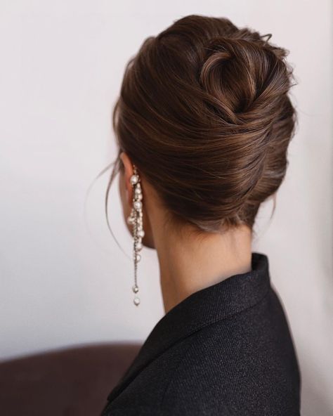 Swept-Back Wedding Hairstyles ❤ #wedding #bride #weddingforward #weddinghairstyles # Κούρεμα Bob, Wedding Hair Up, Guest Hair, Fishtail Braid, Wedding Hair Inspiration, Low Bun, Bridal Hair And Makeup, Wedding Hair And Makeup, Elegant Hairstyles