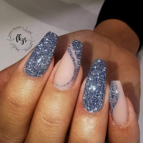 January Nail Colors, Glitter French Nails, New Years Eve Nails, Nagellack Trends, Face Fashion, Fingernail Designs, January Nails, White Glitter Nails, Winter Nails Acrylic