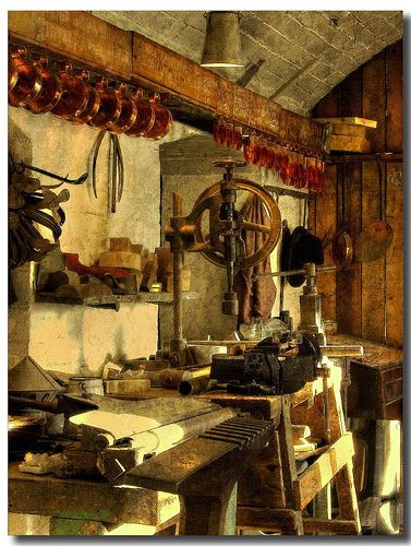 Victorian workshop - Thomas needs these kinds of blacksmithing tools to construct his automata. Victorian Workshop, Steampunk Workshop, Workshop Bench, Dark Victorian, Workspace Ideas, Tool Box Storage, Victorian Steampunk, Farmhouse Interior, Tool Sheds