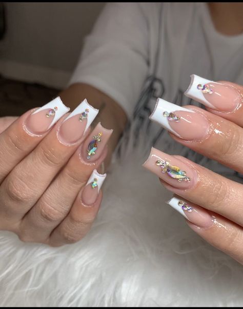 Acrylics With Rhinestones Simple, Rhinestones With French Tip, French Tip Square Nails With Gems, Nails Acrylic Ringstone, Cute Short Nails With Rhinestones, Short French Tip Nails With Gems, Nail Ideas With Gems Simple, Vacation Nails With Gems, Basic Pink Nails With Gems