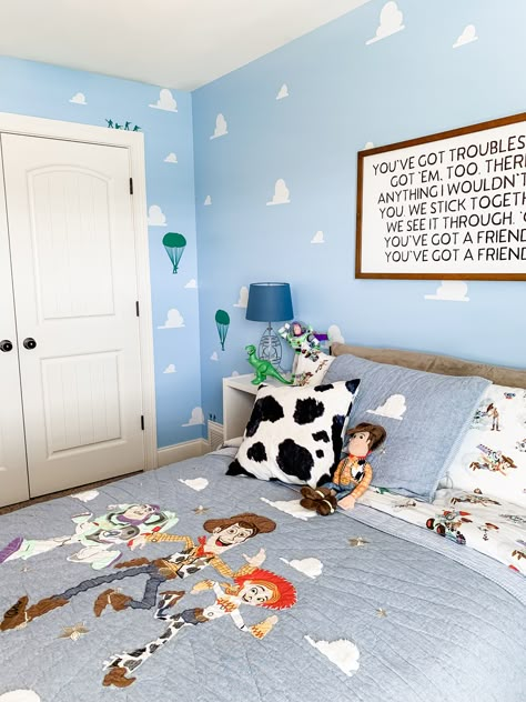 Toddler Toy Story Room, Modern Toy Story Room, Toy Story Theme Bedroom, Toy Story Andy's Room, Toy Story Nursery Boy Rooms, Toy Story Toddler Room, Toy Story Bedroom Ideas, Toy Story Room Ideas, Nursery Wall Paint