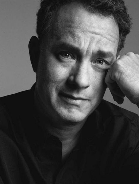 Tom Hanks Apollo 13, Business Portrait, Forrest Gump, Celebrity Portraits, Tom Hanks, Black And White Portraits, Hollywood Actor, 인물 사진, Famous Faces