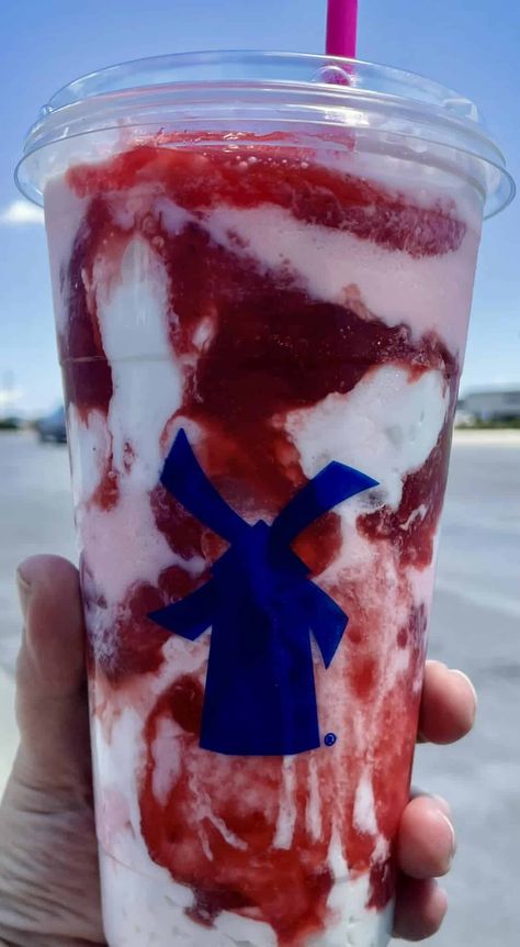 Craving something sweet and refreshing? 🌟 Check out Dutch Bros' Frost drinks! These ice-cold, creamy treats come in a variety of flavors, perfect for satisfying your sweet tooth. Save this pin to explore the ultimate summer sips! Dutch Bros Special Drinks, Dutch Brothers Drinks, Dutch Bros Frost, Dutch Bro Drinks, Dutch Brothers, Dutch Bros Drinks, Trajes Kylie Jenner, Dutch Bros, Secret Menu