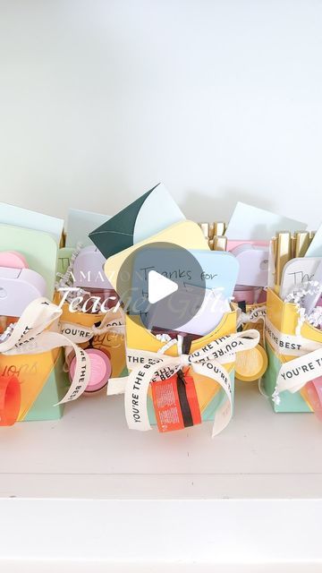 Arin Jura | Amazon Finds + Organization + DIY & Decor on Instagram: "My rule with BTS Teacher gifts is that it has to be useful as a first priority.  I love that this was cute and can easily be tweaked to fit your budget while still showing the teachers in your life that you are thankful for them! 🍎   If you are local to Charleston the Crayon treat boxes I used are from @littlepalmettopearl   Comment TEACHER GIFT to get the links to all these items sent to you via dms   Head to the link in my bio and find all these items on my Amazon Storefront under ‘back to school ’  . . . . #backtoschool #teachergift #teachergifts #backtoschoolgifts #firstday #firstdayofschool #amazonmom #momsofinstagram #amazonfinds #amazonhome #amazonhomefinds #amazonfinds2024 #amazonmusthaves #amazonfavorites #amazo Treats For Teachers Appreciation, Fall Teacher Gifts, Organization Diy, Diy Teacher Gifts, Amazon Storefront, Gifts For Teachers, Back To School Gifts, Diy Organization, Treat Boxes