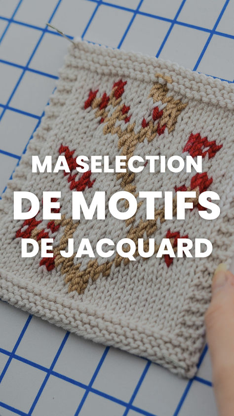 Alors, tu veux te lancer dans la réalisation de motif jacquard ? Super choix ! Les motifs colorés, comme l’intarsia ou le fair-isle, sont souvent élaborés à partir d’un diagramme. Ces diagrammes sont composés de petits carrés. Chacun de ces petits carrés représente une maille sur ton tricot. C’est un peu comme peindre avec des aiguilles ! Jacquard Knitting, Punto Fair Isle, Motif Fair Isle, Jacquard Pattern, Jacquard Knit, Drops Design, Crochet Techniques, Fair Isle, Knitting