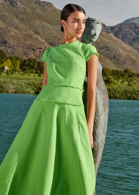 Textured Cap Sleeve Midi Dress Bright Fern Bright Spring Color Palette, Palette Green, Green Clothes, Green Luxury, Spring Color Palette, Womens Wide Leg Pants, Womenswear Fashion, Bright Spring, Woman Weaving