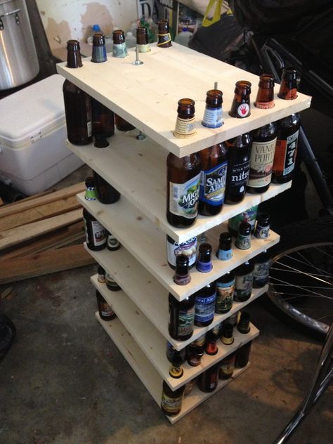 Hole Saw Projects, Beer Bottle Display, Beer Bottle Diy, Boat Shelf, Workbench Designs, Diy Beer, Pallet Planter, Diy Glass Bottle Crafts, Bottle Display