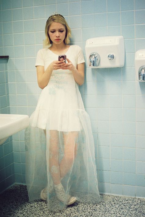 Tavi Gevinson Style, Tavi Gevinson, Quirky Girl, Petra Collins, Lingerie Shoot, Diva Fashion, Architecture Fashion, Fashion Killa, Creative Process