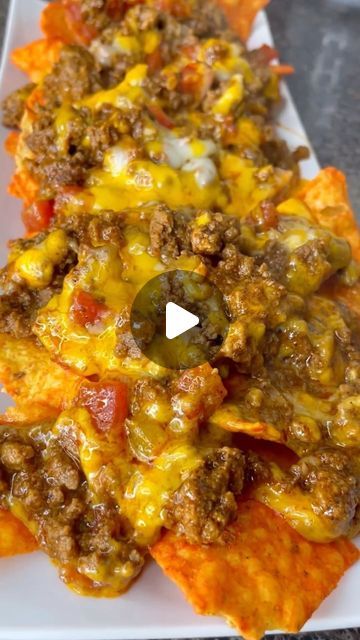 Dwalette King on Instagram: "Cheesy Beef Nachos🔥 Would you try ❓ This is a really easy nacho recipe and it’s soo good !! I have made this with ground turkey and ground chicken as well.. Soo 🔥 Recipe below 👇🏾   Cook and drain 2 lbs ground beef chuck 3-6 tbsp Mateo’s Medium 🌮 seasoning ( it’s a little spicy, if you don’t like spice use 2 packs of taco seasoning, if you use two packs of taco seasoning and don’t use Mateo’s seasoning you don’t need the extra pack of taco seasoning that I mention further down in this recipe ) 1 1/3 cup water  1 pack of Taco Bell original 🌮 seasoning  1 can of original rotel tomatoes( slightly drained) Top meat with shredded Sargento creamery cheddar and Sargento shredded 4 state cheddar  Place lid on pan to melt cheese and spread on top of your favorite c Cheesy Beef Nachos, Spicy Doritos, Doritos Recipes, Nachos Recipe Beef, Nacho Recipe, Ground Beef Taco Seasoning, Beef Nachos, Mexican Dip, Easy Nachos