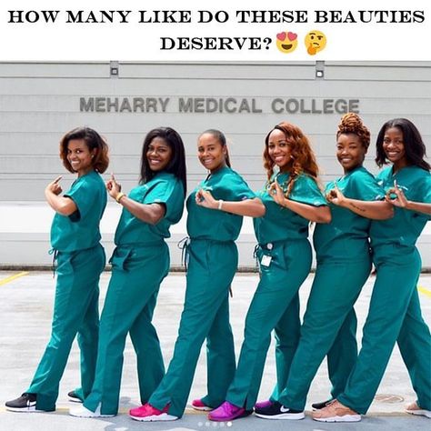 Nursing Goals, Nurse Aesthetic, Nurse Inspiration, Med School Motivation, Positive News, Grad Photoshoot, Medical School Inspiration, Future Doctor, Future Nurse