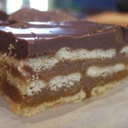 Homemade Candy Bars Crunchers Recipe, Club Cracker, Homemade Candy Bars, Candy Bar Recipe, Twix Bar, Caramel Crunch, Homemade Candies, Chocolate Caramel, Eat Dessert