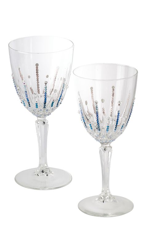 Jewelry Design - Wine Glass with Swarovski® Crystals - Fire Mountain Gems and Beads Glasses With Beads, Beaded Wine Glasses, Decorating Wine Glasses, Blinged Out Wine Glasses, Beaded Cocktail Picks Diy, Snowflake Wine Glasses, Glass Accessories, Cork Jewelry, Box Crafts