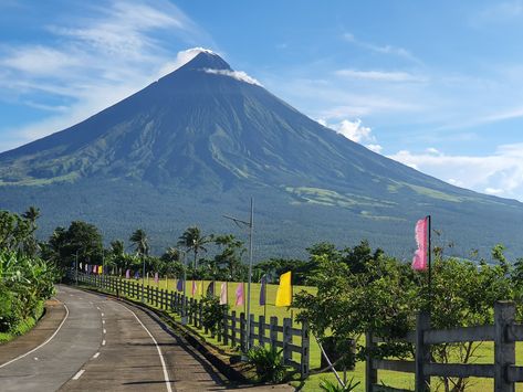 Mt. Mayon ❤️ Mt Mayon, 10 Picture, Philippines, Hawaii, On Instagram, Quick Saves, Instagram