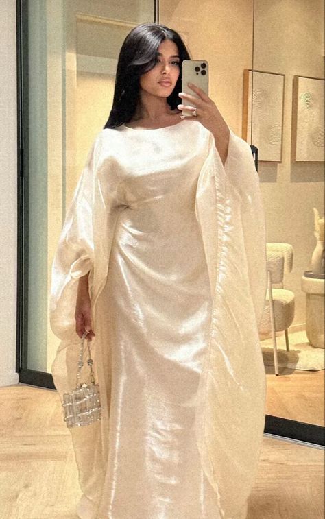 Ramadan Dress, Event Dresses Classy, Egyptian Dress, Arab Dress, Modest Hijab, Outfit Modest, Kaftan Designs, Eid Outfit, Dress Kaftan