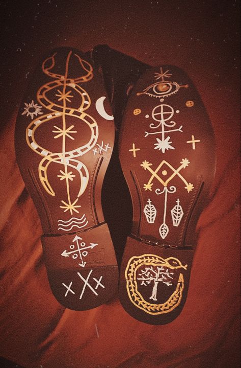 We walk between worlds with them. Custom shoes made for singer Olisae for his video Magical filmed on location in New Orleans. #voodoo #veve Voodoo Veve, Voodoo Tattoo, Voodoo Art, New Orleans Voodoo, Voodoo Hoodoo, Black Magick, Alt Clothes, Witchy Crafts, Spotify App