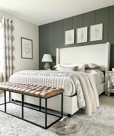 Amherst Gray, Earth Tone Bedroom, Bedroom Decoration Ideas, Holiday Bedroom, Bedroom Upgrade, Gray Wall, Creative Bedroom, Bedroom Accent, Master Bed