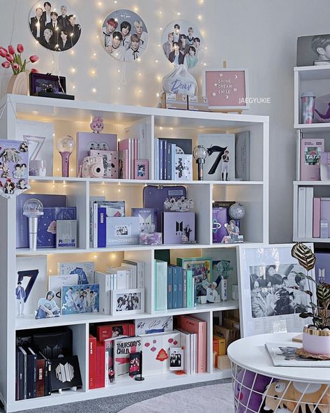 Kpop Albums Shelf, Army Room Decor, Kpop Room, Army Room, Room Shelf, Cute Diy Room Decor, Bedroom Setup, Pinterest Room Decor, Study Room Decor