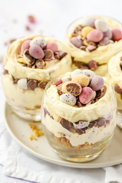 You need these No Bake Individual Mini Egg Cheesecakes on your Easter menu. Mixed up in just 10 minutes, no need for any special equipment and totally delicious! Our favourite Spring dessert recipe packed with chocolate, a biscuit bake and cream. YUM! #tamingtwins #easter #nobakecheesecake Cool Easter Desserts, Easter Baking With Kids, Easter Recipes Easy, Easter Egg Dessert Ideas, Easter Baking Ideas Desserts, Easter Egg Desserts, Easter Deserts Easy Delicious Desserts, Make Ahead Easter Dessert, Easter Egg Recipes