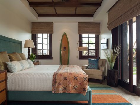 another Hawaiian bedroom                                                                                                                                                                                 More Hawaiian Bedroom, Hawaiian Home Decor, Dark Wood Trim, Kids Bedroom Remodel, Teal Bedroom, Hawaiian Homes, Living Room Blinds, Tropical Bedrooms, Bedroom Blinds