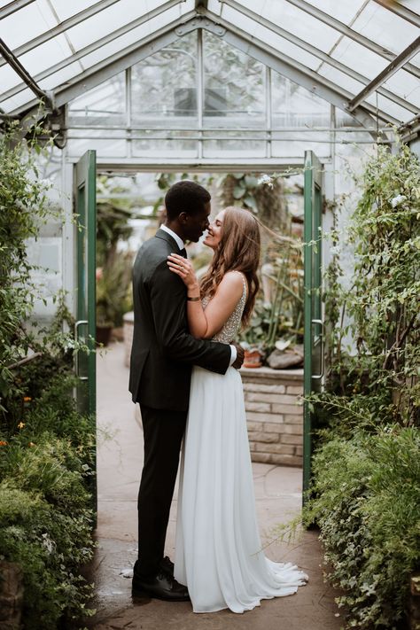 Sweet greenhouse wedding at the Allan Gardens Toronto - by Eric Cheng Photography Greenhouse Elopement, Greenhouse Couple Photoshoot, Greenhouse Wedding Photos, Greenhouse Attached To House, Greenhouse Wedding Photography, Vaughn House Greenhouse Wedding, Greenhouse Engagement, Greenhouse Venue, Victorian Greenhouses