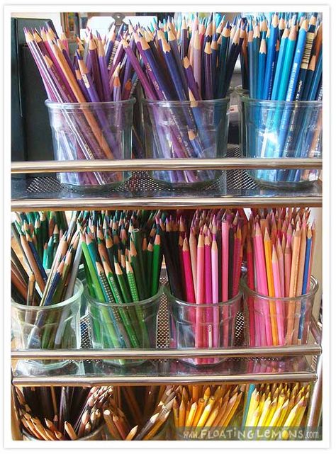 Color Pencil Organization, Colored Pencil Organization, Colored Pencil Organizer, Colour Pencil Organization, Colored Pencil Storage, Multicolor Stationery With Pen Slots For Storage, Rangement Art, Arts And Crafts Storage, Pencil Storage