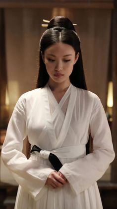 Asian Updo Hairstyles, Chinese Updo, Chinese Woman Traditional, Men Black Hairstyles, Jhope Hair, Hairstyles In A Bun, Hairstyles With Scarf, Traditional Asian Hairstyles, Hairstyles For Job