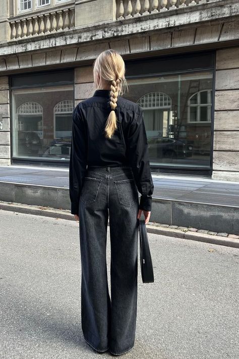 Advice For Making Monochrome Cooler Fast Fashion Brands, Paris Mode, 16 29, Monochrome Fashion, Mode Ootd, Street Style Summer, All Black Outfit, Mode Inspo, 가을 패션