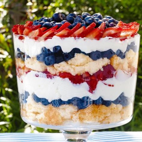 Sunny Anderson, Berry Trifle, Trifle Dish, Patriotic Food, Patriotic Desserts, Trifle Desserts, 4th Of July Desserts, Trifle Recipe, Fourth Of July Food