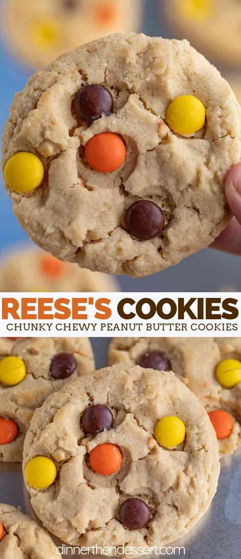 Cookies Reeses, Reese's Cookies, Chewy Peanut Butter Cookie Recipe, Reese's Pieces Cookies, Reeses Cookies, Cookies Without Brown Sugar, Reeses Candy, Baking Tricks, Cookies Fall