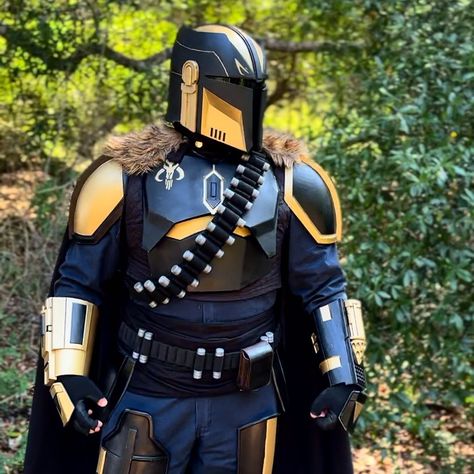 Custom Mando Armor, Mandolorian Armour Oc, Mandalorian Armor Design, Mando Costume, Mandalorian Oc, Mandalorian Jedi, Mando Armor, Starwars Cosplay, Jedi Cosplay