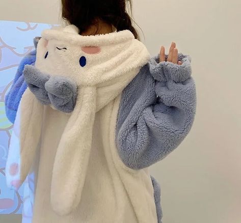 Snuggle in Cuteness with our Sanrio Cinnamoroll Fluffy Pajama! 🌙🐶 🌟 Adorable and Warm: These pajamas are perfect for adding a touch of charm and warmth to your bedtime routine. Ideal for keeping cozy, relaxing, and enjoying sweet dreams. ✨ Superior Comfort: Crafted with precision to ensure top-notch quality. Made from soft and plush fabric that's perfect for snuggling up on chilly nights. 💫 Cinnamoroll Charm: Enjoy the delightful presence of Cinnamoroll, the iconic Sanrio character, during y Cinnamoroll Pjs, Pajamas Robe, Sanrio Clothes, Cinnamoroll Plush, Whatsapp Wallpaper Cute, Hoodie Cartoon, Cute Pajama Sets, Sanrio Cinnamoroll, Pajama Suit